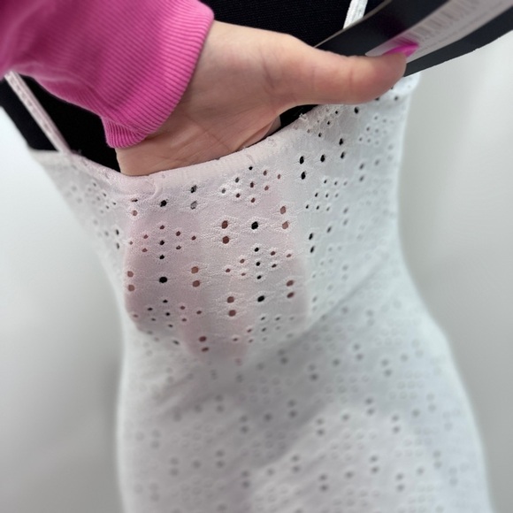 Pretty Little Things White Broderie Cowl Neck Frill Hem Bodycon Dress (sz 6) - Picture 8 of 12